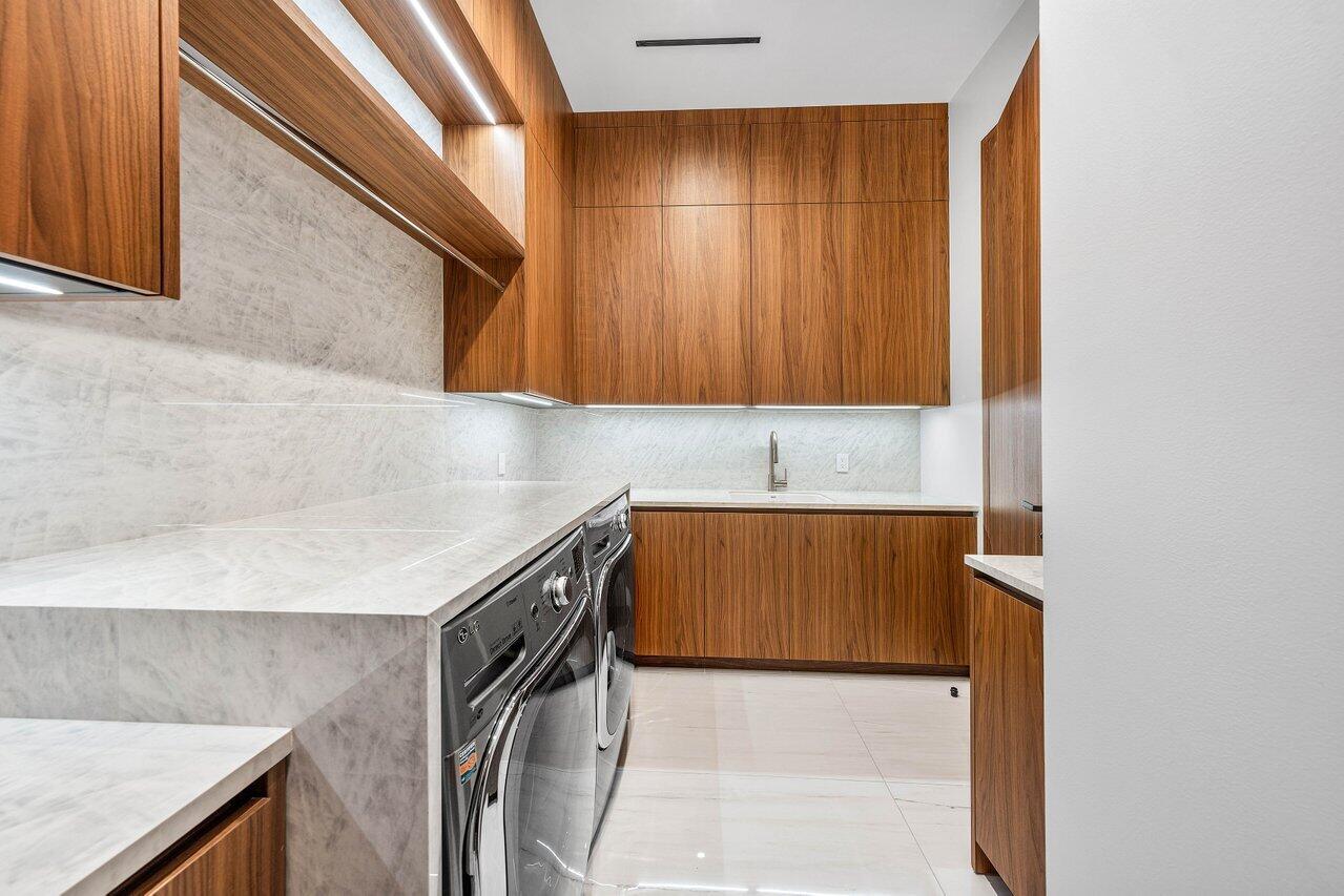 4460 NE 31st Ave Lighthouse Point, FL 33064