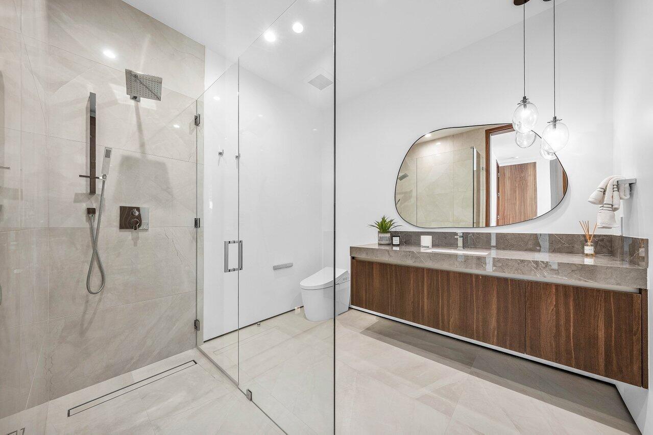 4460 NE 31st Ave Lighthouse Point, FL 33064