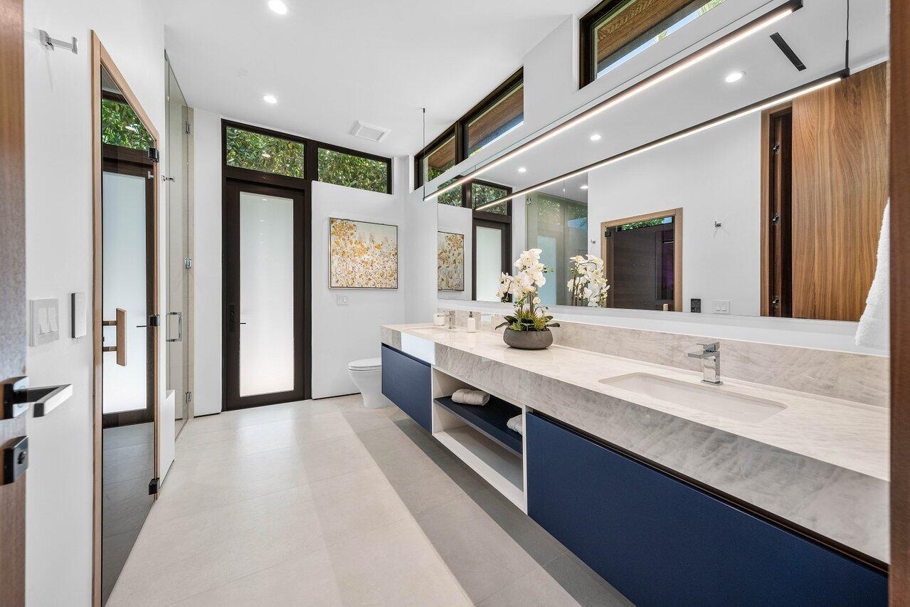 4460 NE 31st Ave Lighthouse Point, FL 33064