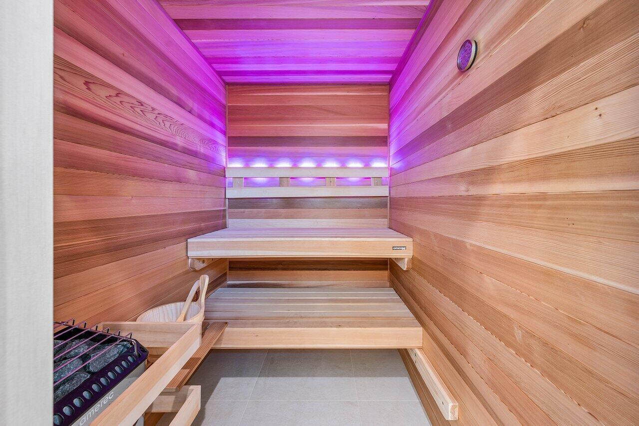 4460 NE 31st Ave Lighthouse Point, FL 33064