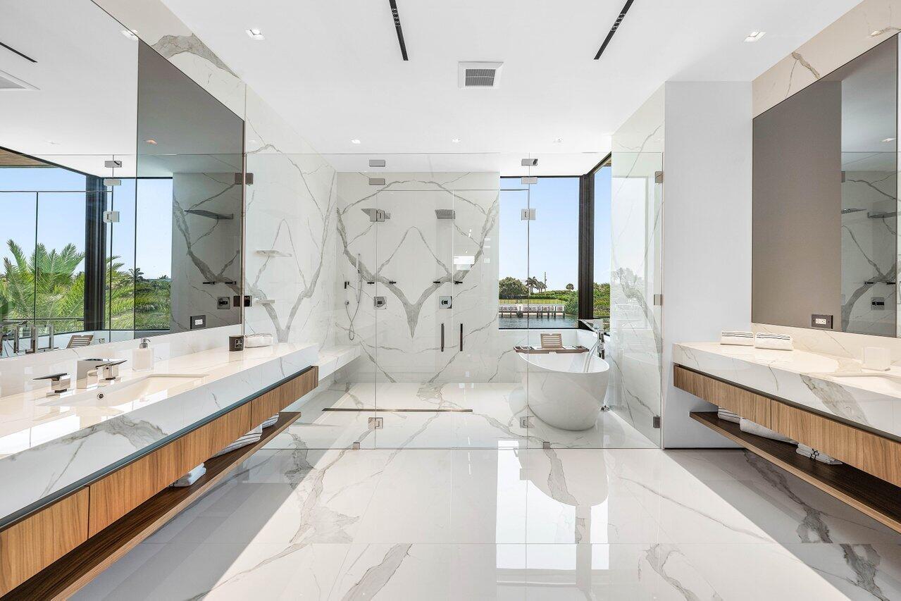 4460 NE 31st Ave Lighthouse Point, FL 33064