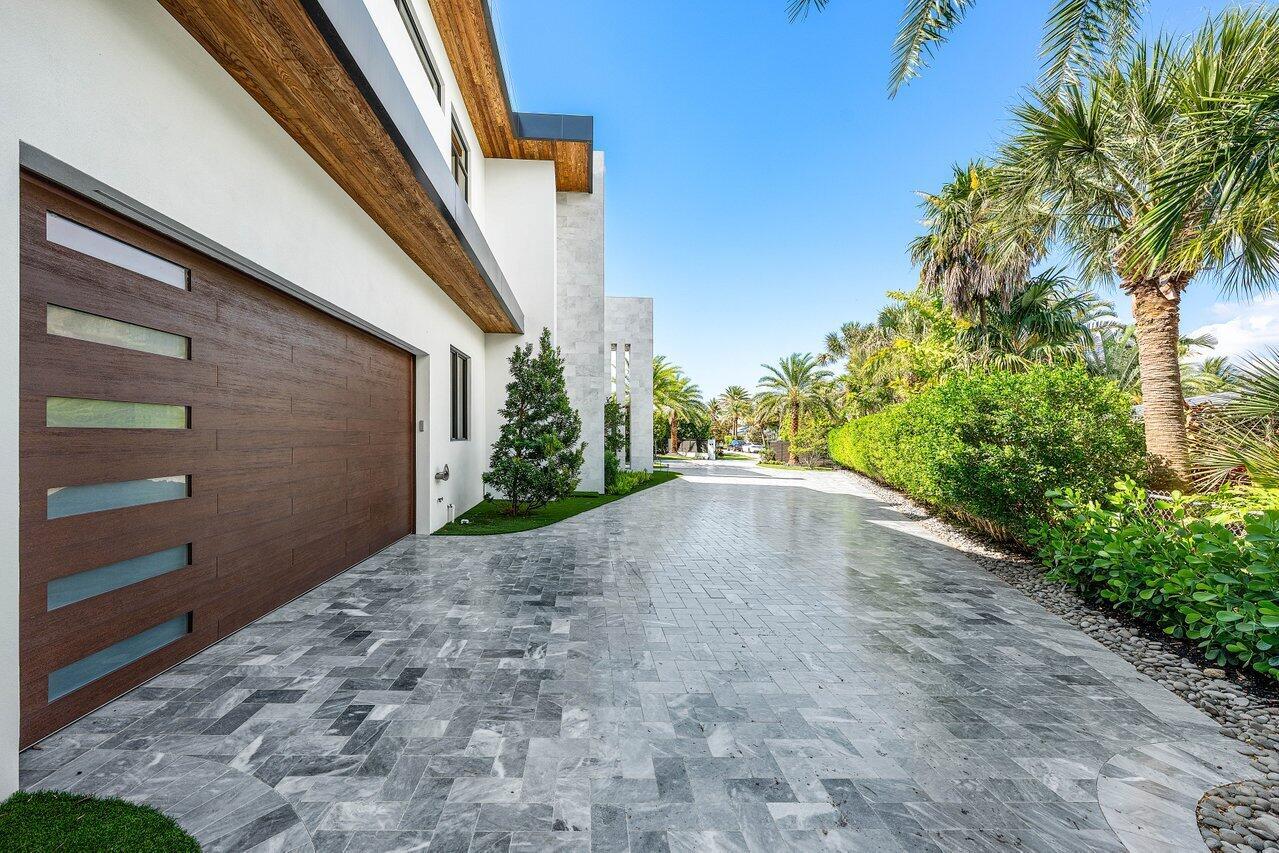 4460 NE 31st Ave Lighthouse Point, FL 33064