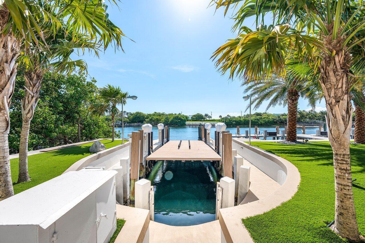 4460 NE 31st Ave Lighthouse Point, FL 33064