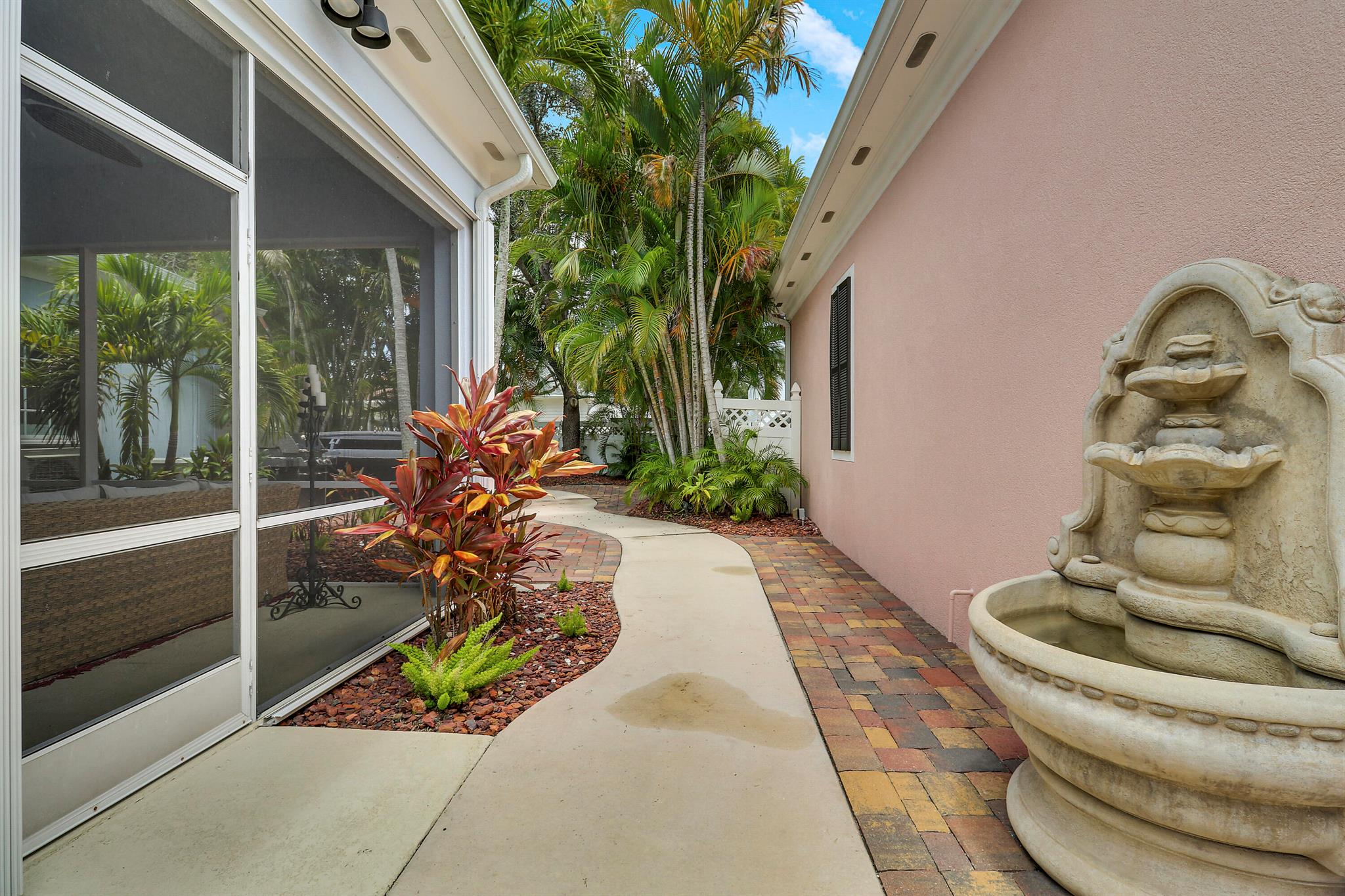 117 Poinciana Dr Jupiter, FL 33458