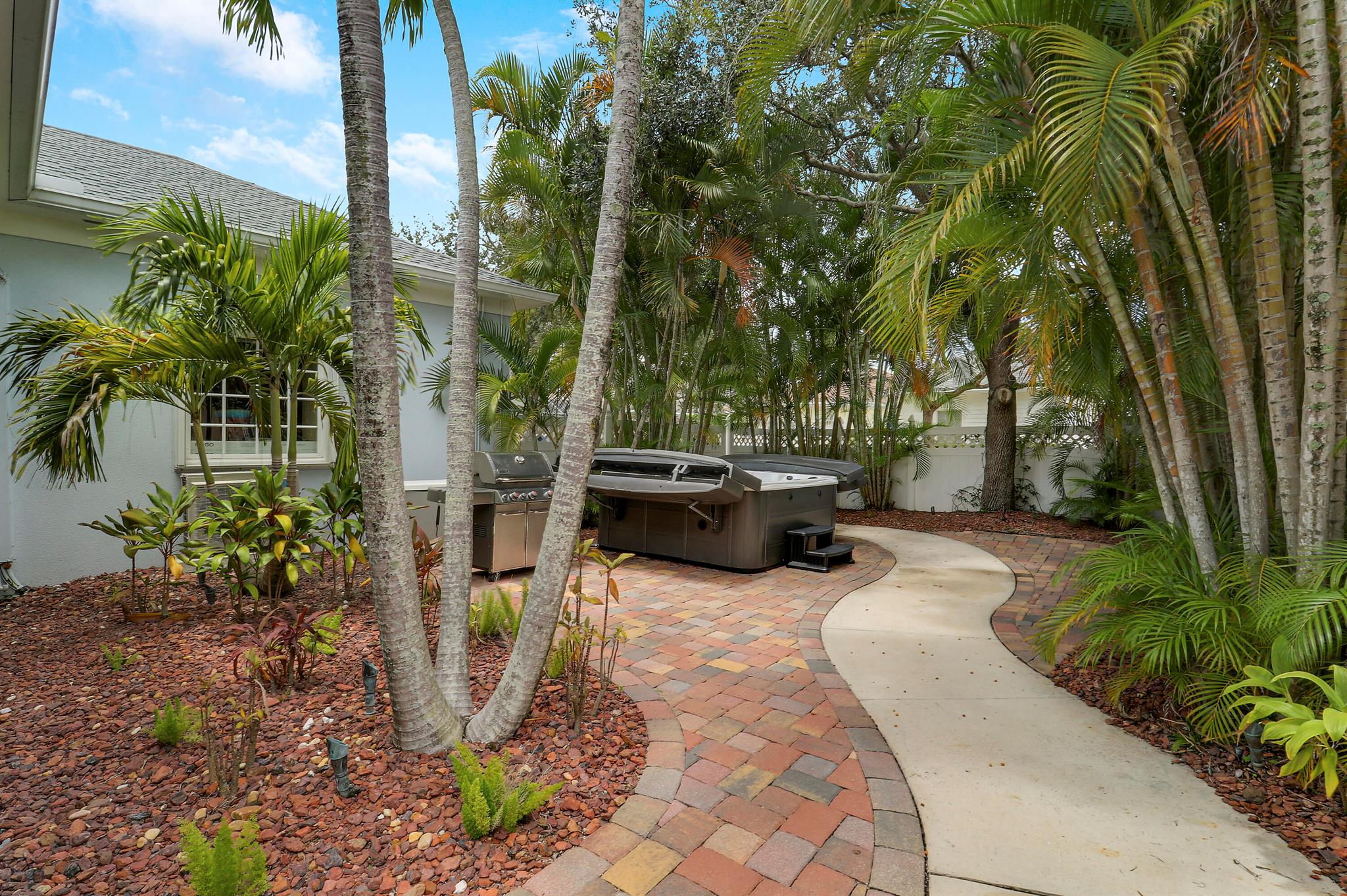 117 Poinciana Dr Jupiter, FL 33458