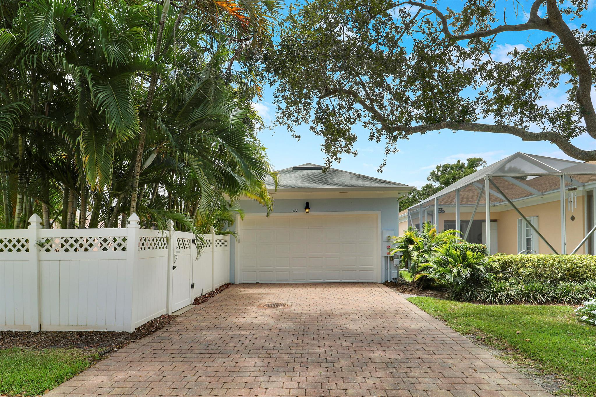 117 Poinciana Dr Jupiter, FL 33458