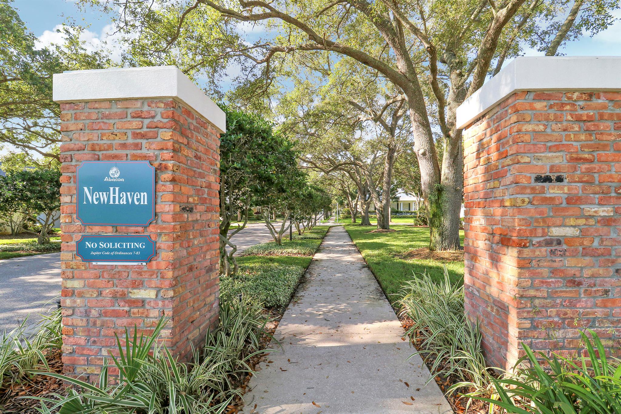 117 Poinciana Dr Jupiter, FL 33458