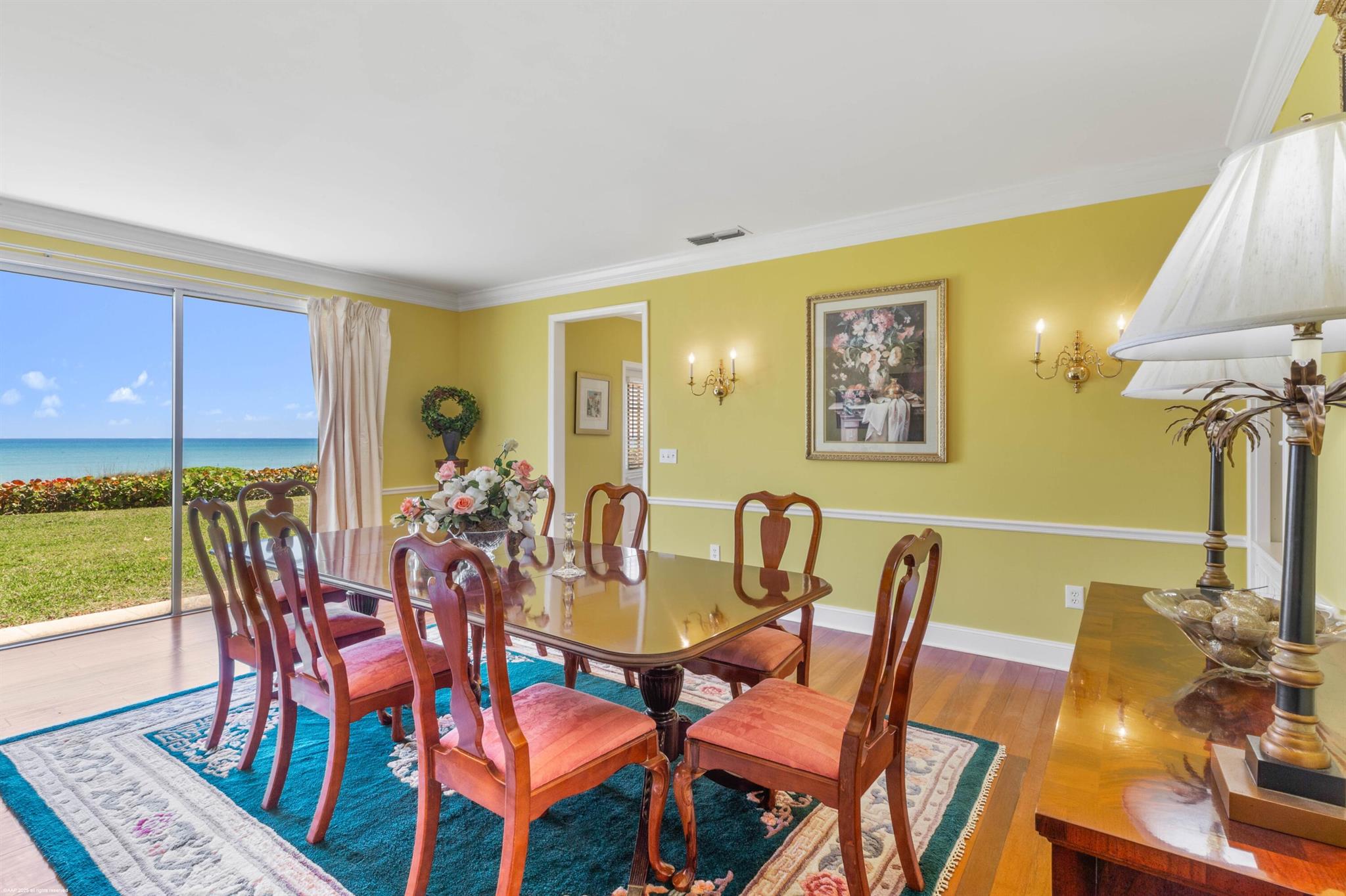 15 S Beach Rd Jupiter Island, FL 33455