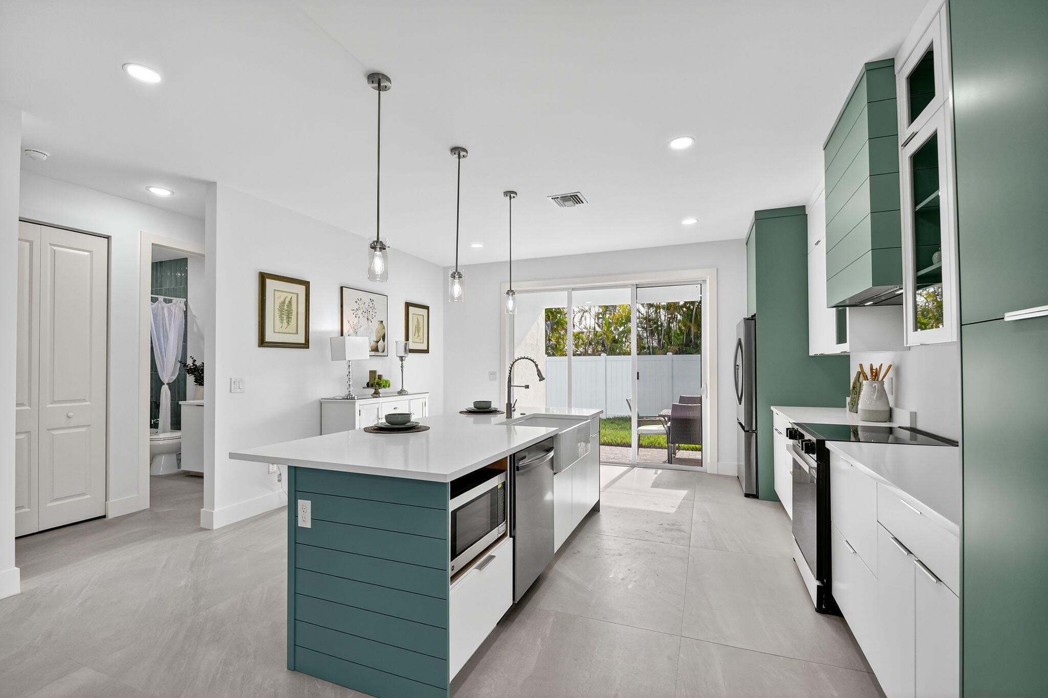 601 N Loxahatchee Dr Jupiter, FL 33458