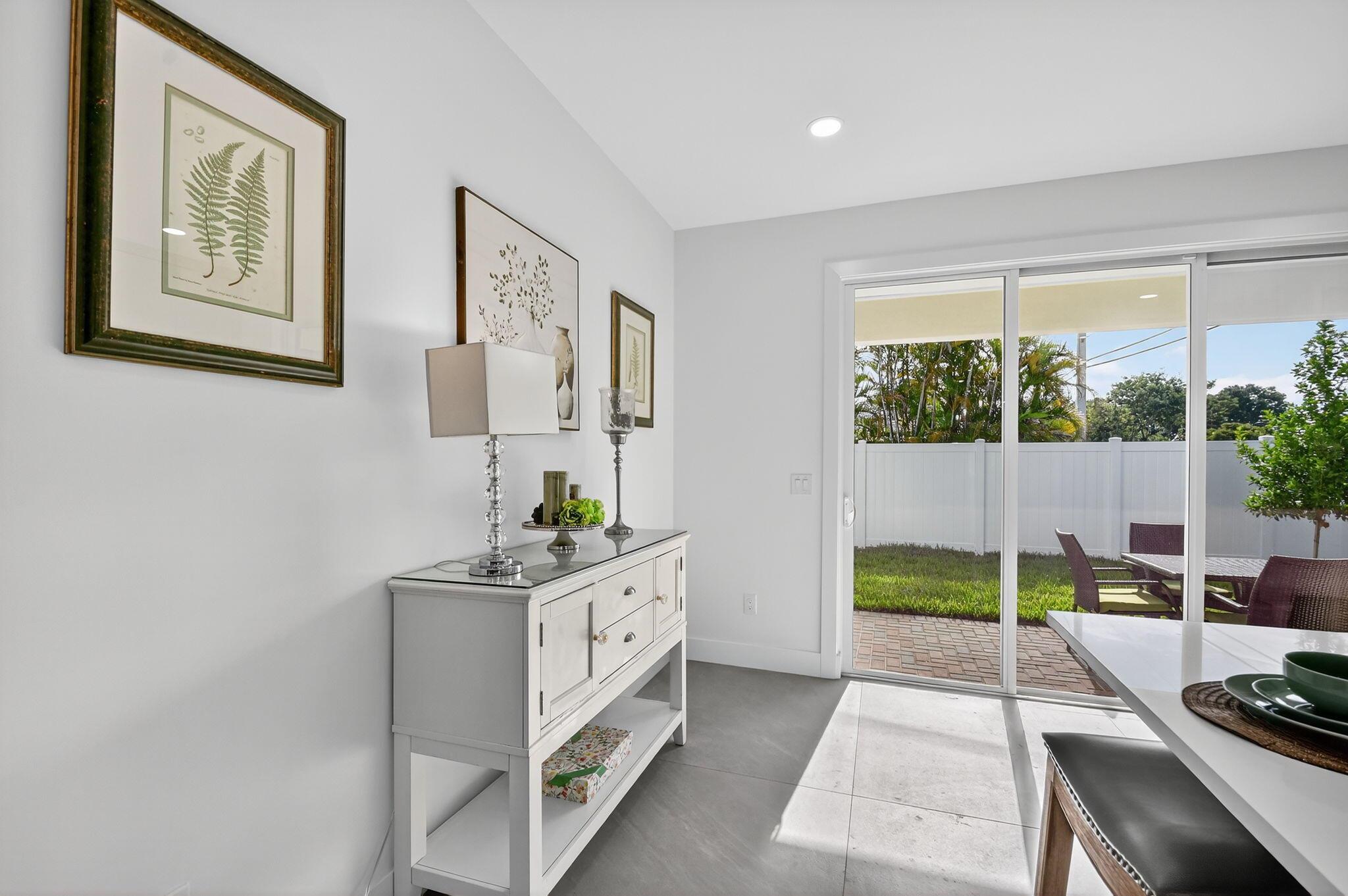 601 N Loxahatchee Dr Jupiter, FL 33458