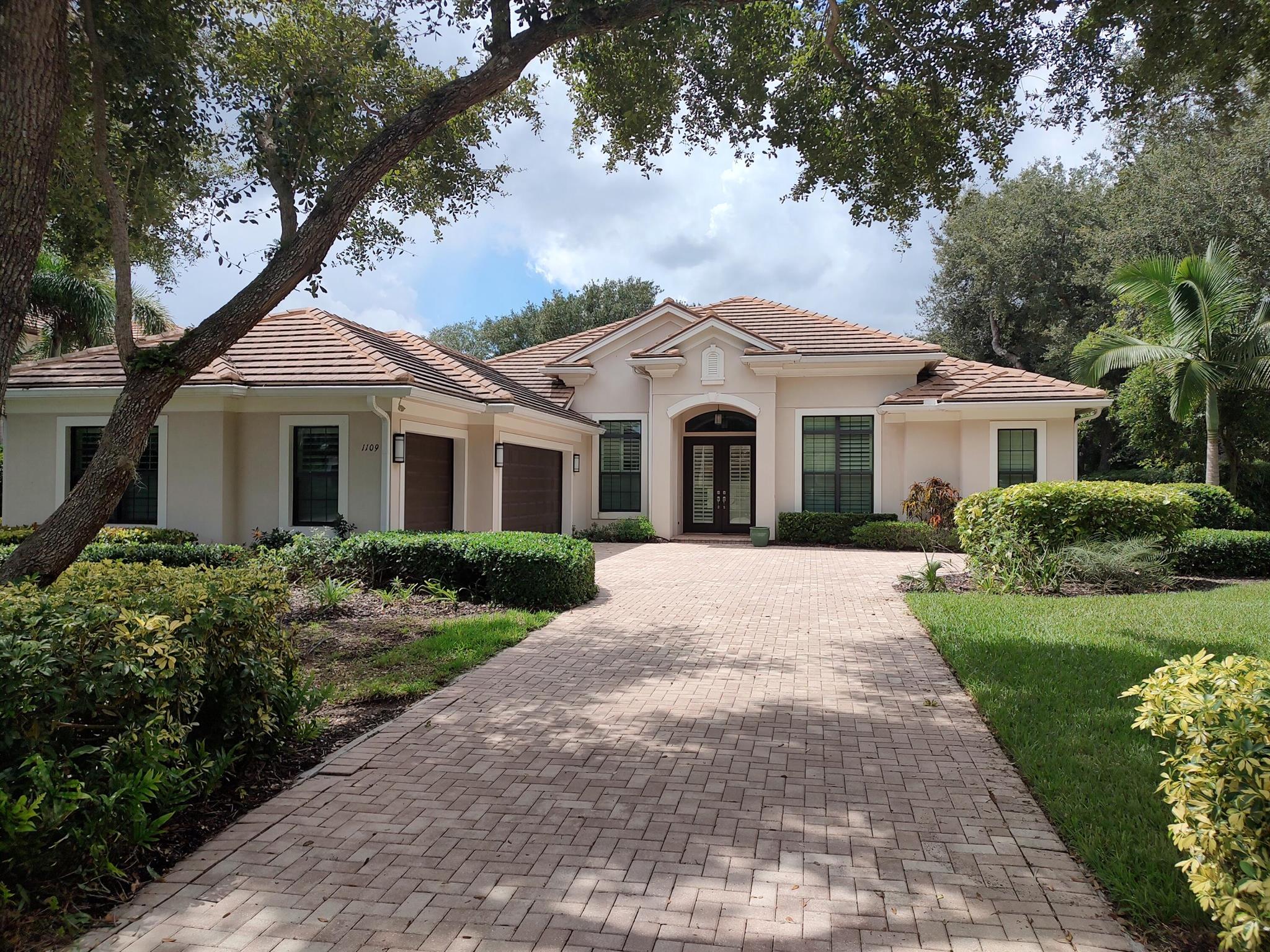 1109 Baywood Dr