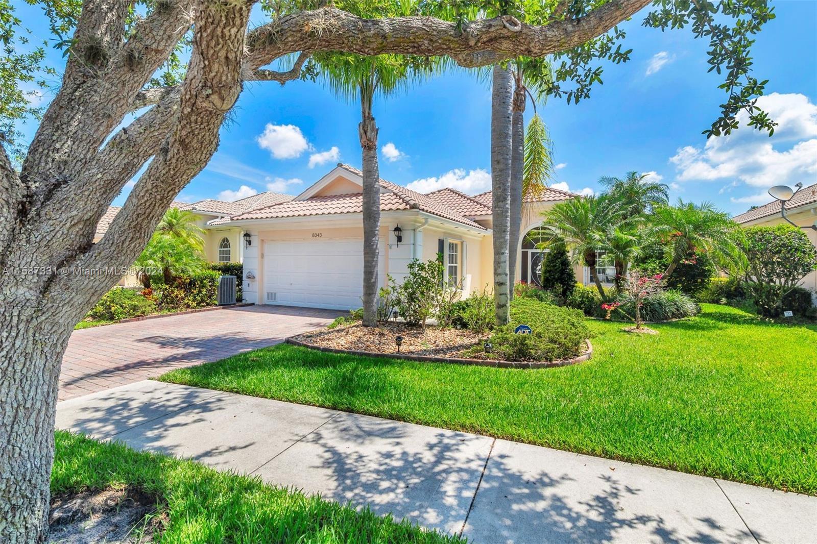 8343 SE Angelina Ct