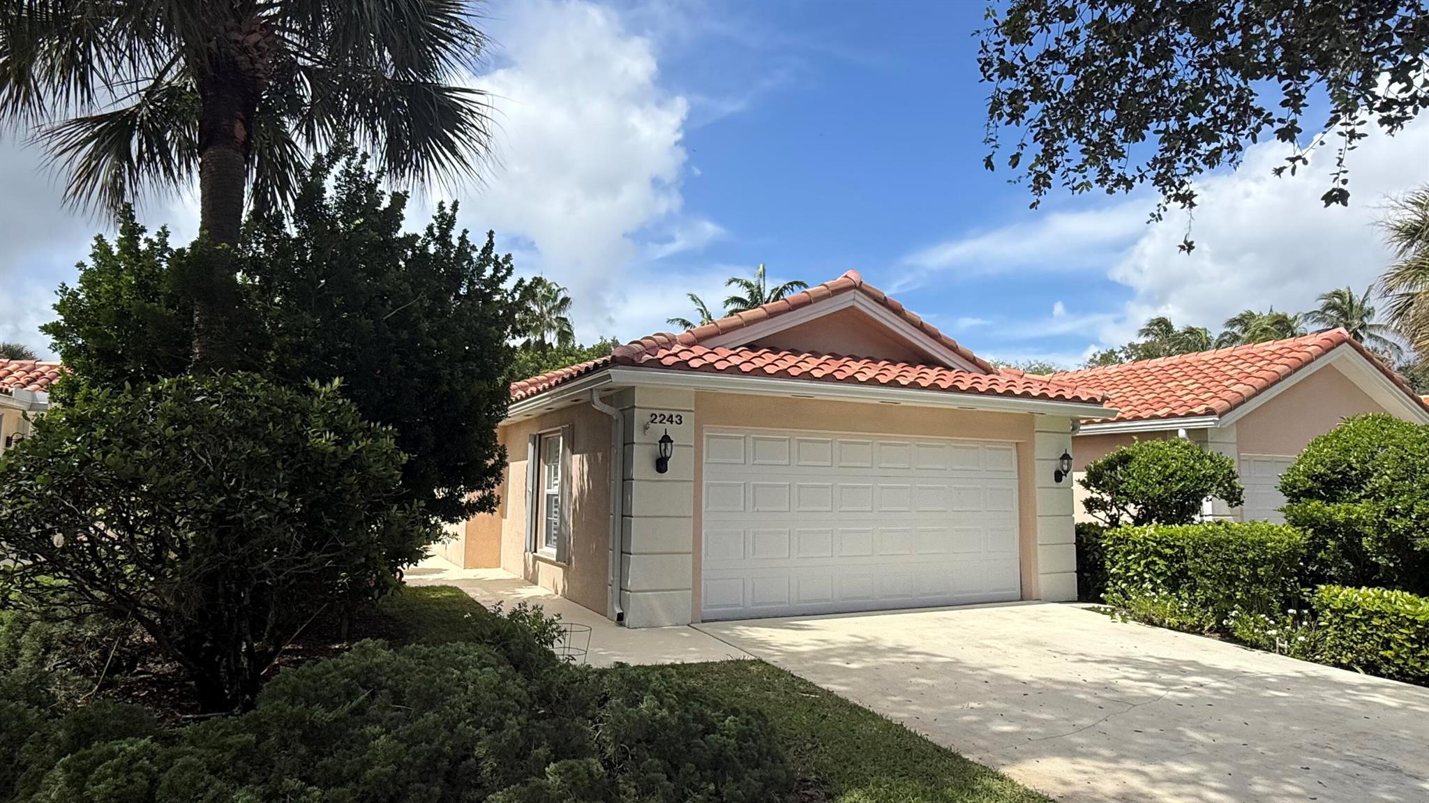 2243 Blue Spgs Rd