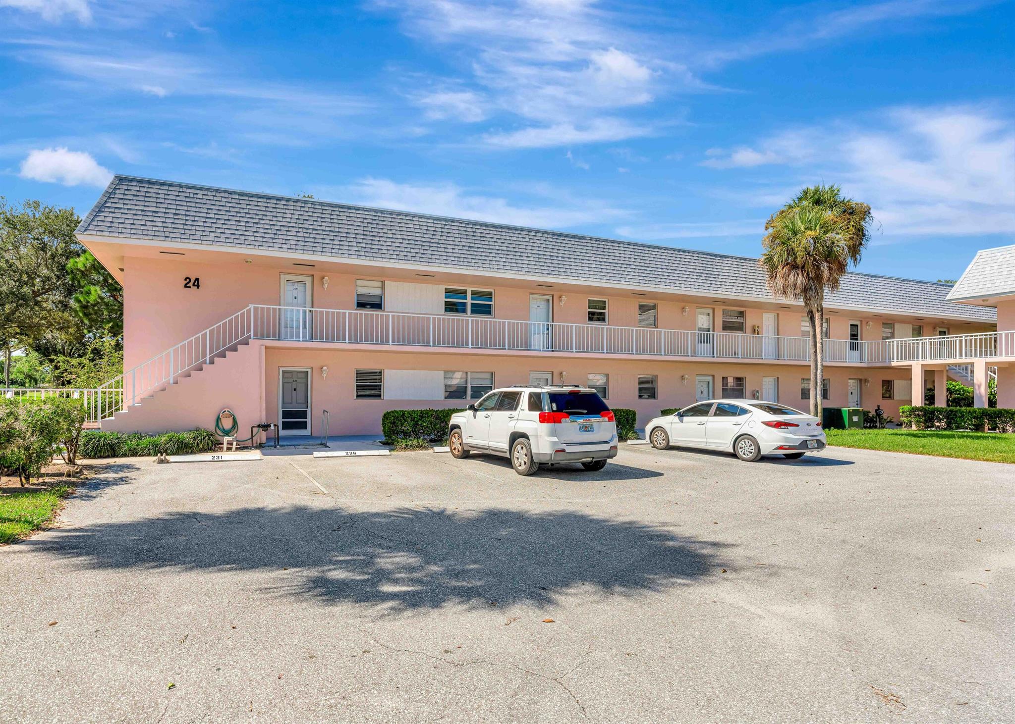 18081 SE Country Clb Dr #24-237