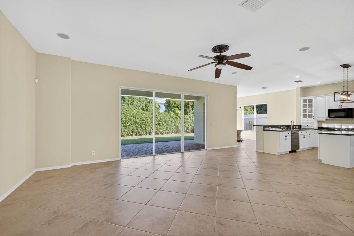 103 Villa Nueva Palm Beach Gardens, FL 33418