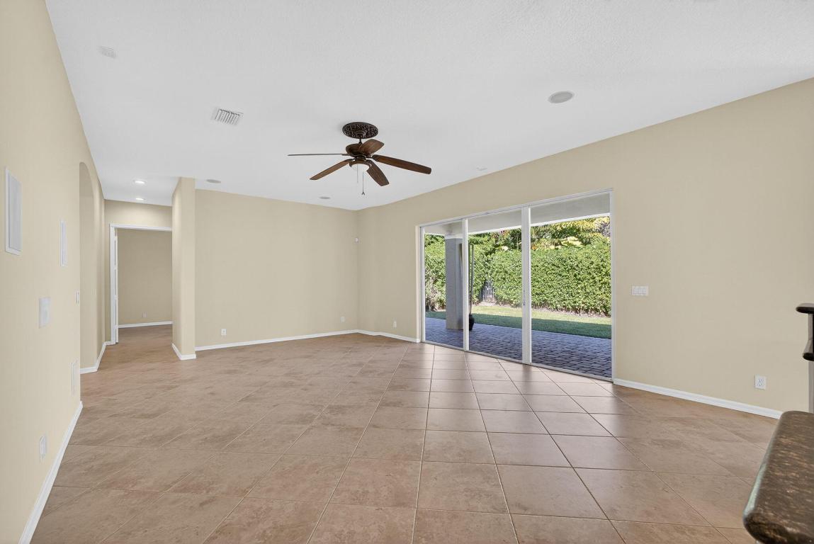 103 Villa Nueva Palm Beach Gardens, FL 33418