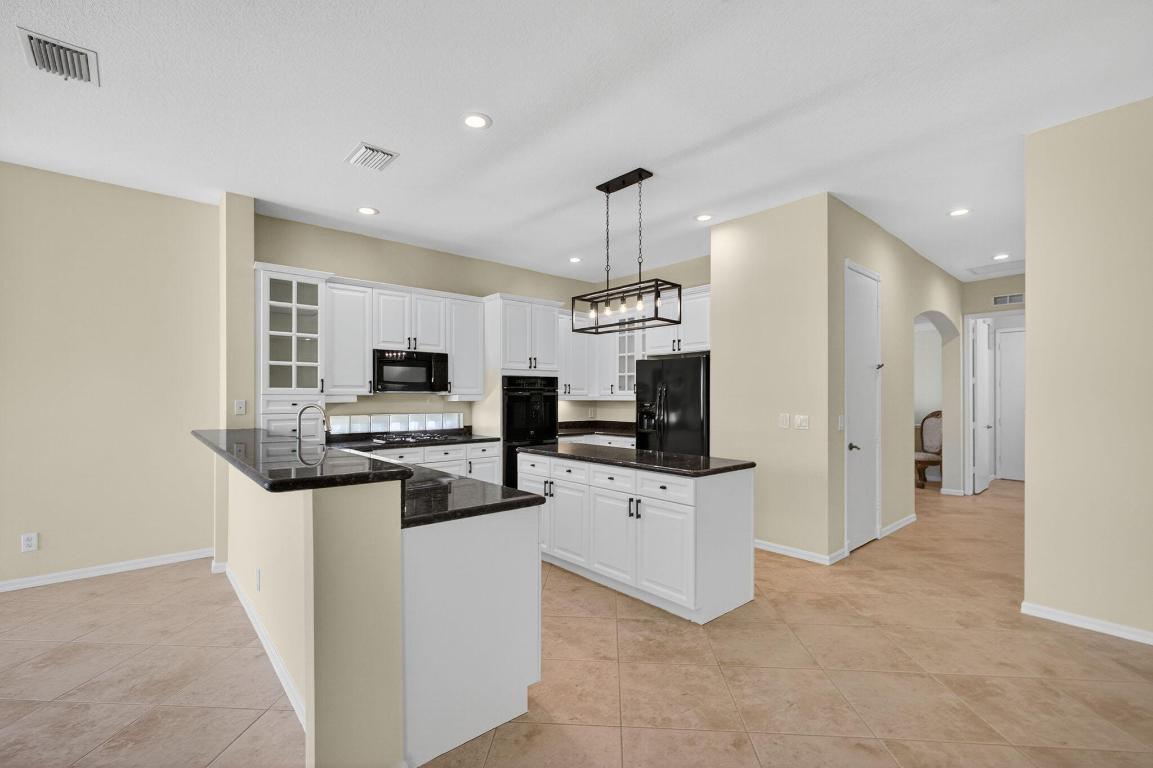 103 Villa Nueva Palm Beach Gardens, FL 33418