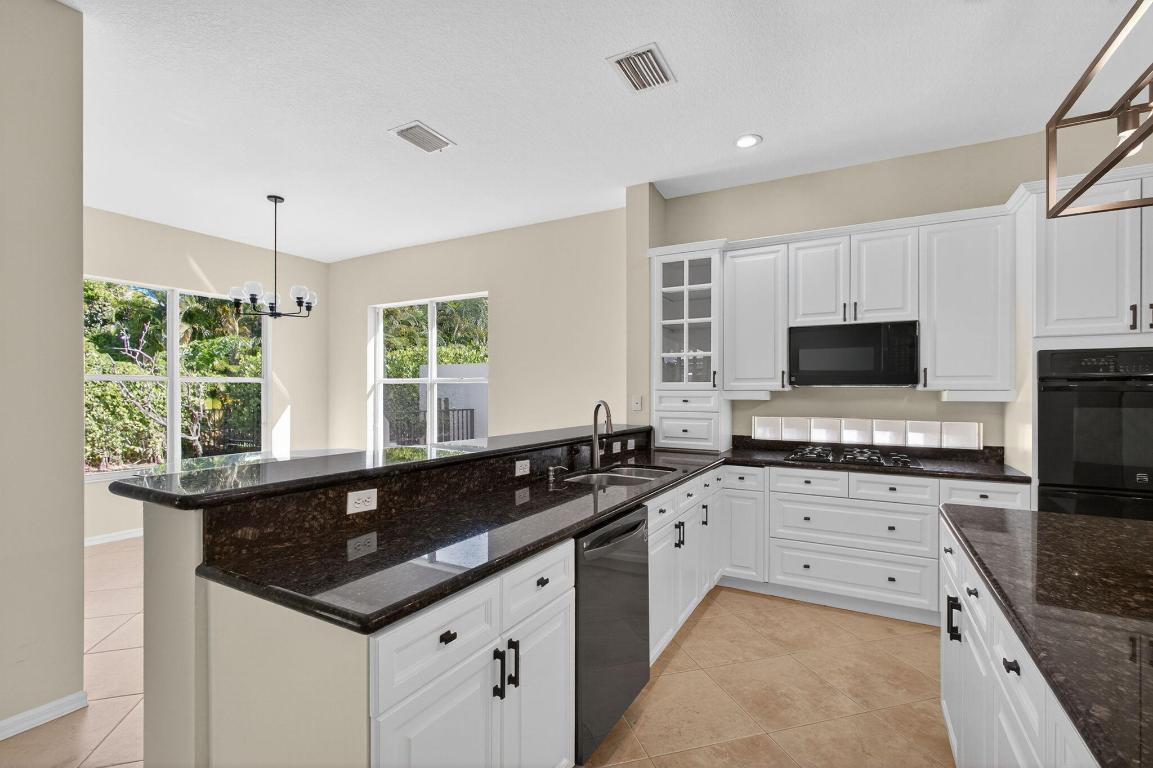 103 Villa Nueva Palm Beach Gardens, FL 33418