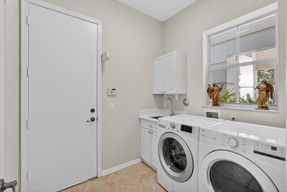 103 Villa Nueva Palm Beach Gardens, FL 33418