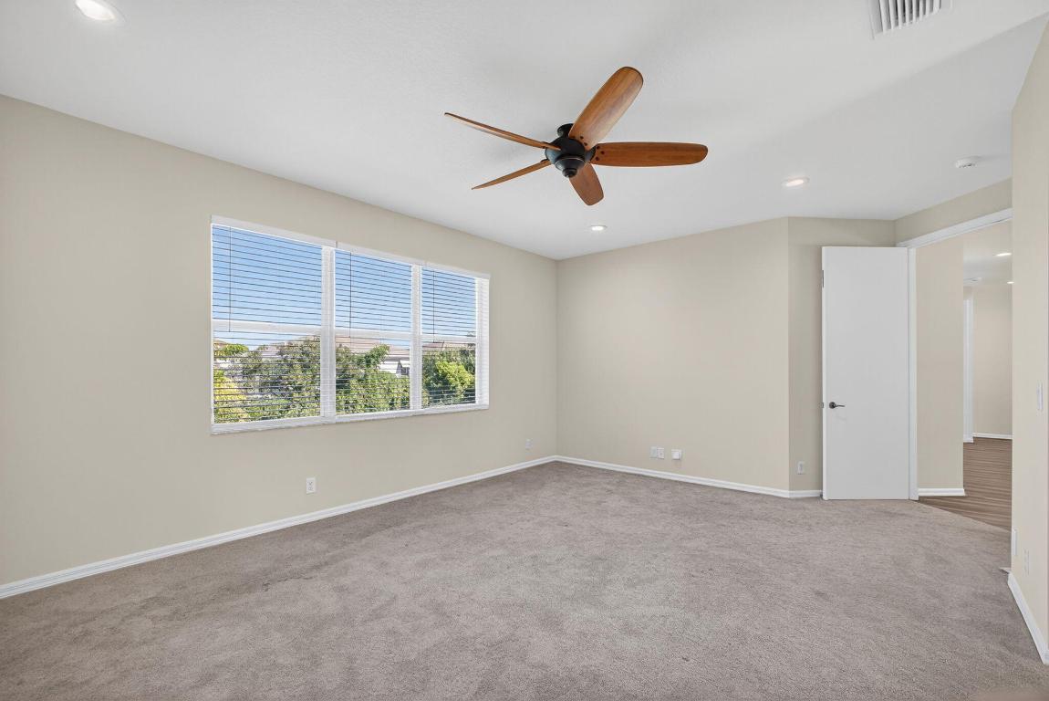 103 Villa Nueva Palm Beach Gardens, FL 33418