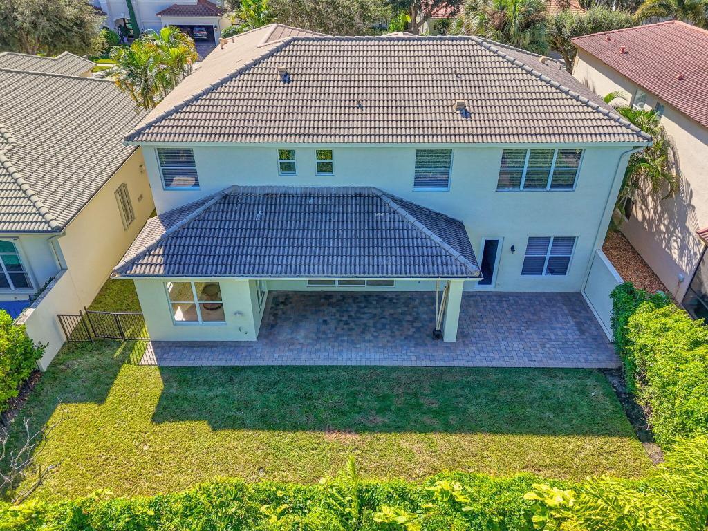 103 Villa Nueva Palm Beach Gardens, FL 33418