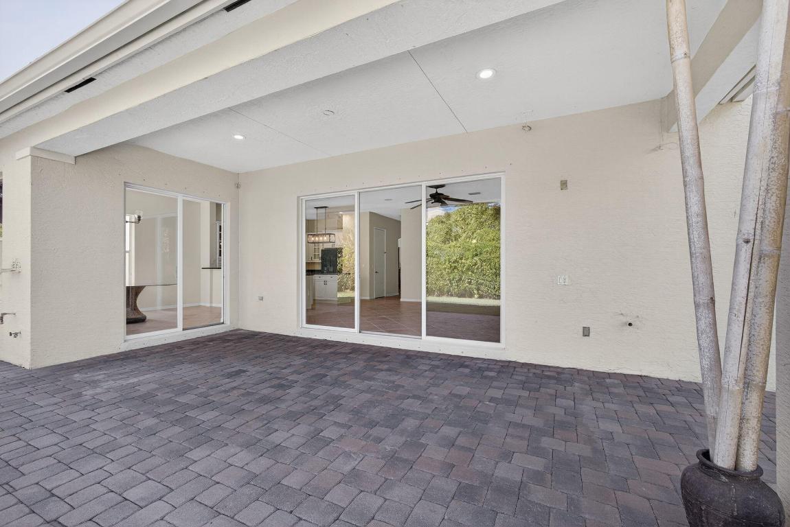 103 Villa Nueva Palm Beach Gardens, FL 33418