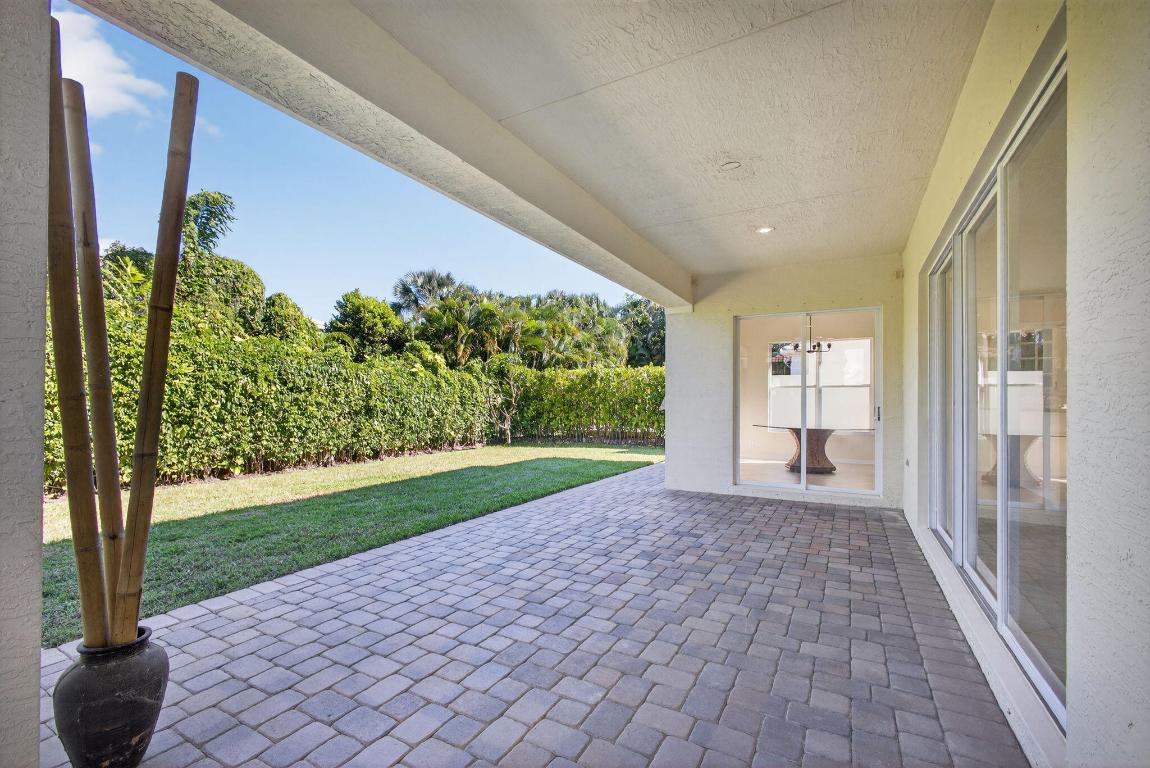 103 Villa Nueva Palm Beach Gardens, FL 33418