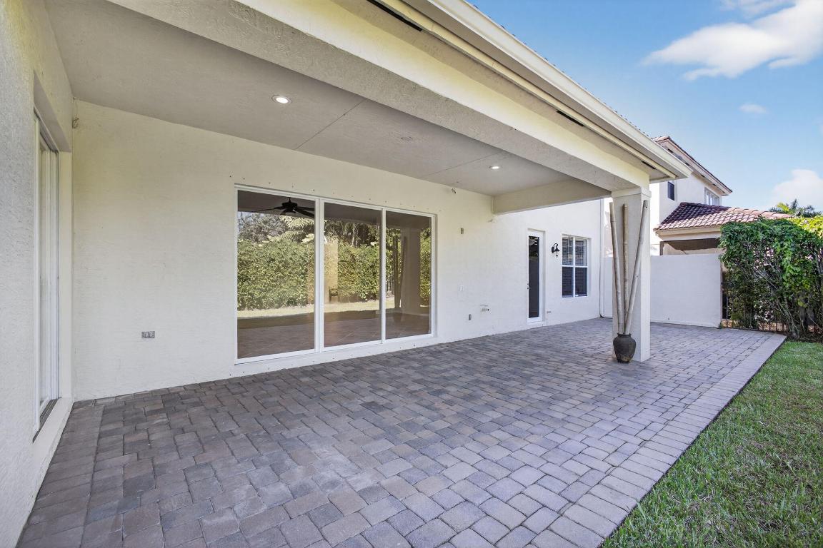 103 Villa Nueva Palm Beach Gardens, FL 33418