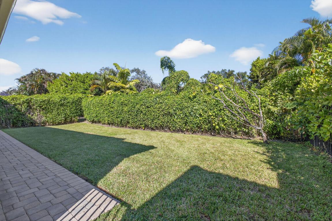 103 Villa Nueva Palm Beach Gardens, FL 33418