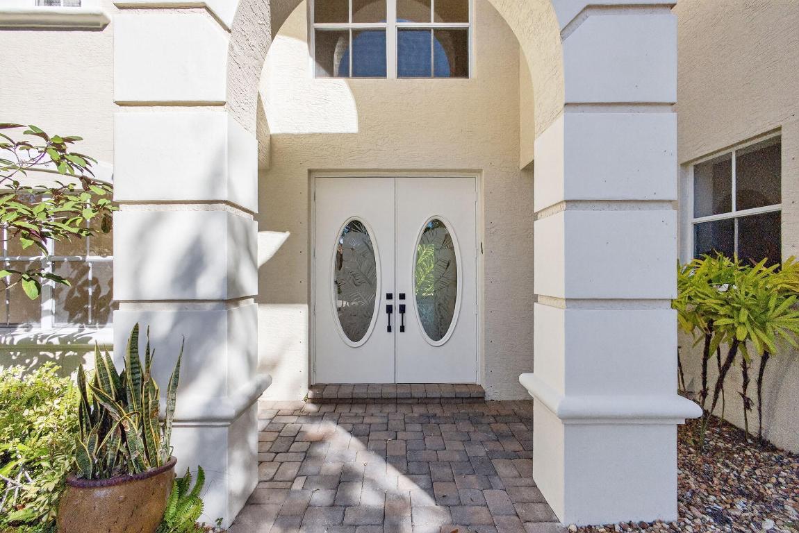 103 Villa Nueva Palm Beach Gardens, FL 33418