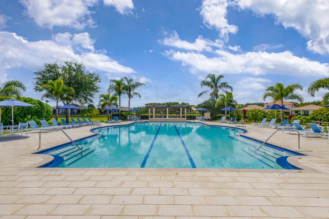 103 Villa Nueva Palm Beach Gardens, FL 33418