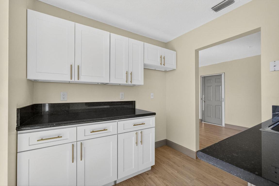 727 Hummingbird Way #6 North Palm Beach, FL 33408