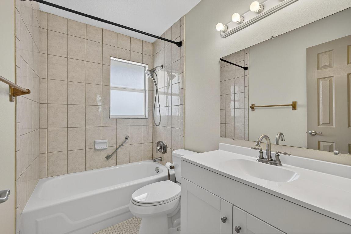 727 Hummingbird Way #6 North Palm Beach, FL 33408