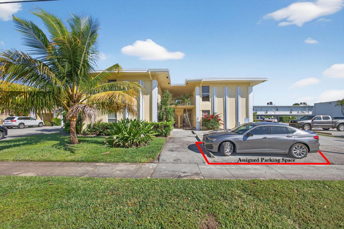 727 Hummingbird Way #6 North Palm Beach, FL 33408