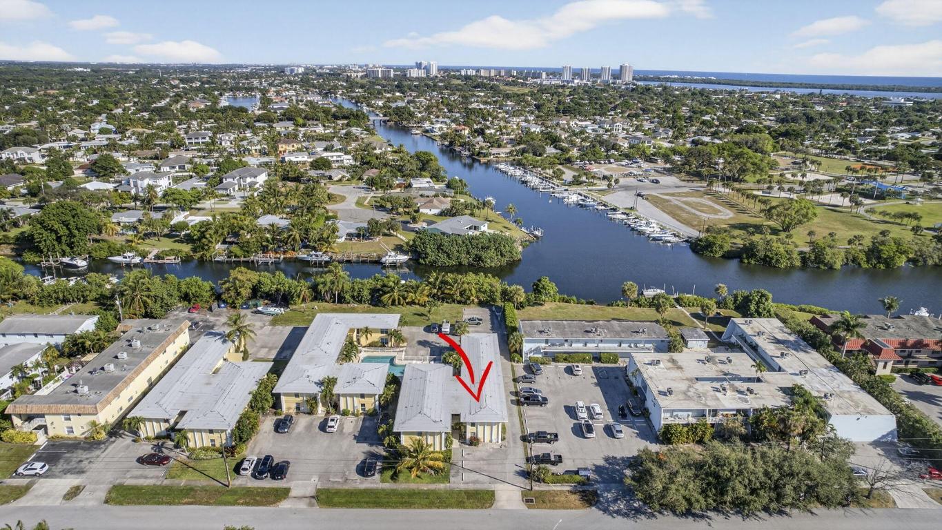 727 Hummingbird Way #6 North Palm Beach, FL 33408