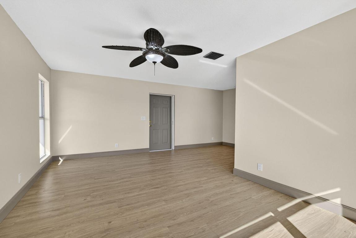 727 Hummingbird Way #6 North Palm Beach, FL 33408