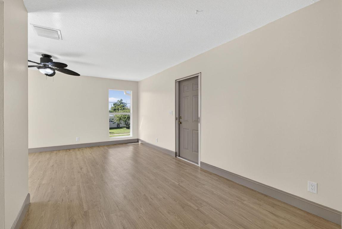 727 Hummingbird Way #6 North Palm Beach, FL 33408