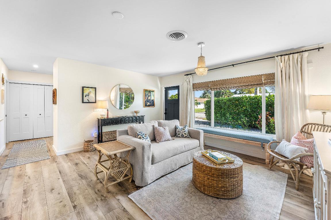 514 N Dover Rd Tequesta, FL 33469