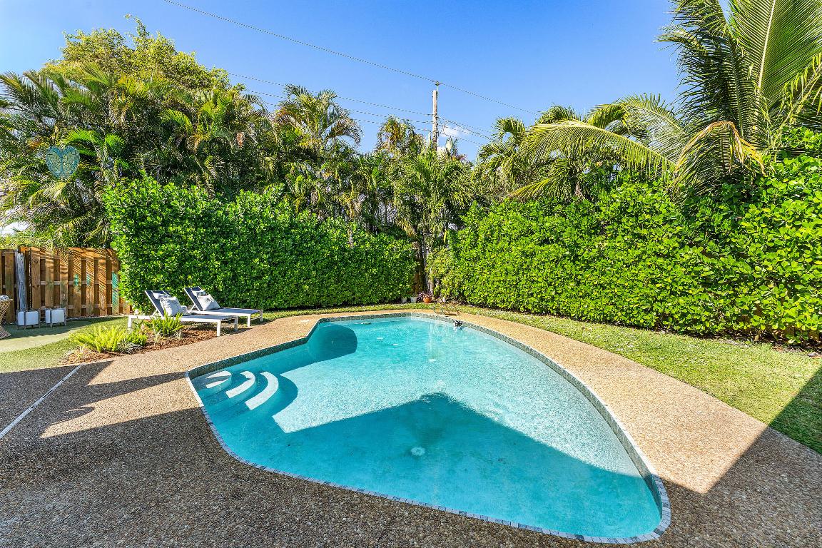 514 N Dover Rd Tequesta, FL 33469