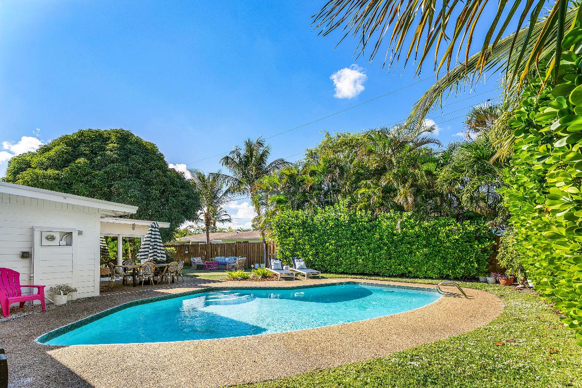 514 N Dover Rd Tequesta, FL 33469