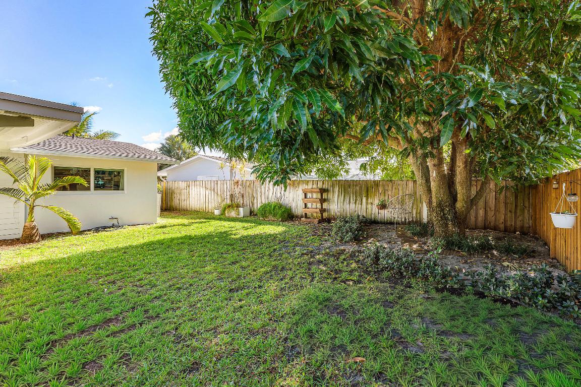 514 N Dover Rd Tequesta, FL 33469