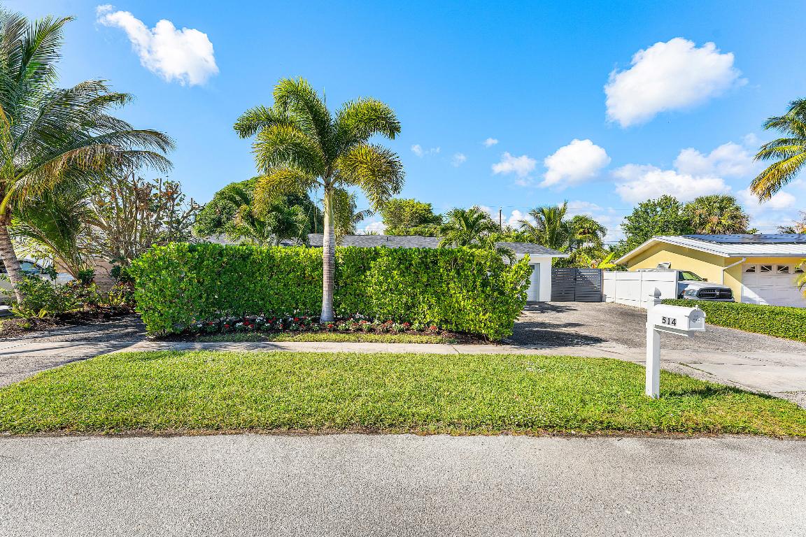 514 N Dover Rd Tequesta, FL 33469