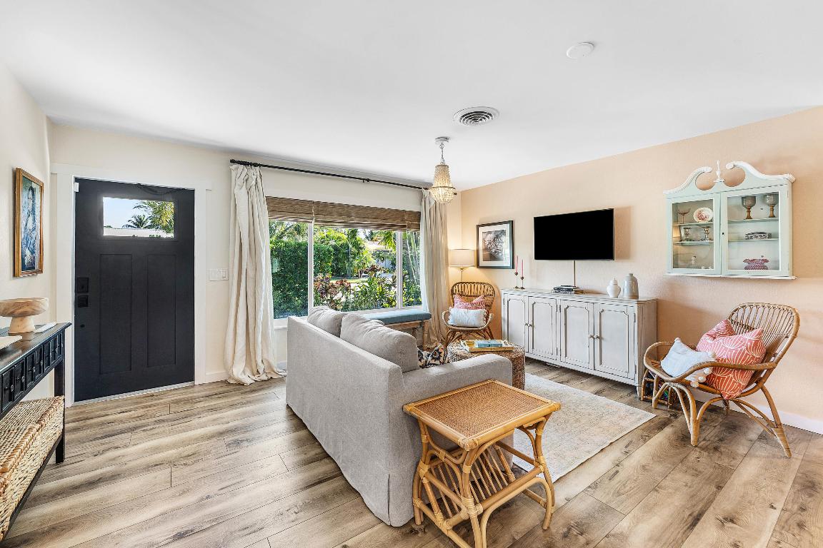 514 N Dover Rd Tequesta, FL 33469