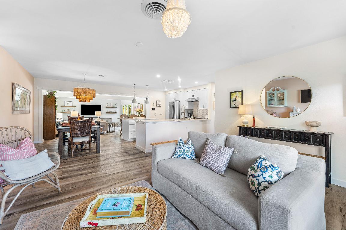 514 N Dover Rd Tequesta, FL 33469