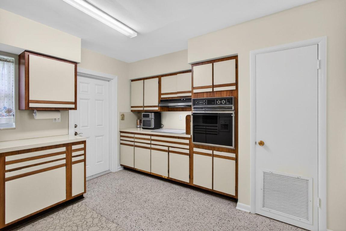 726 Flamingo Way North Palm Beach, FL 33408