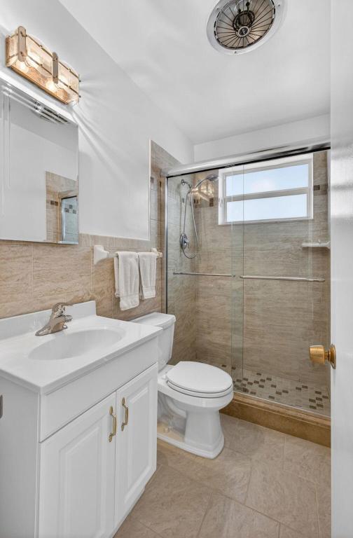 726 Flamingo Way North Palm Beach, FL 33408