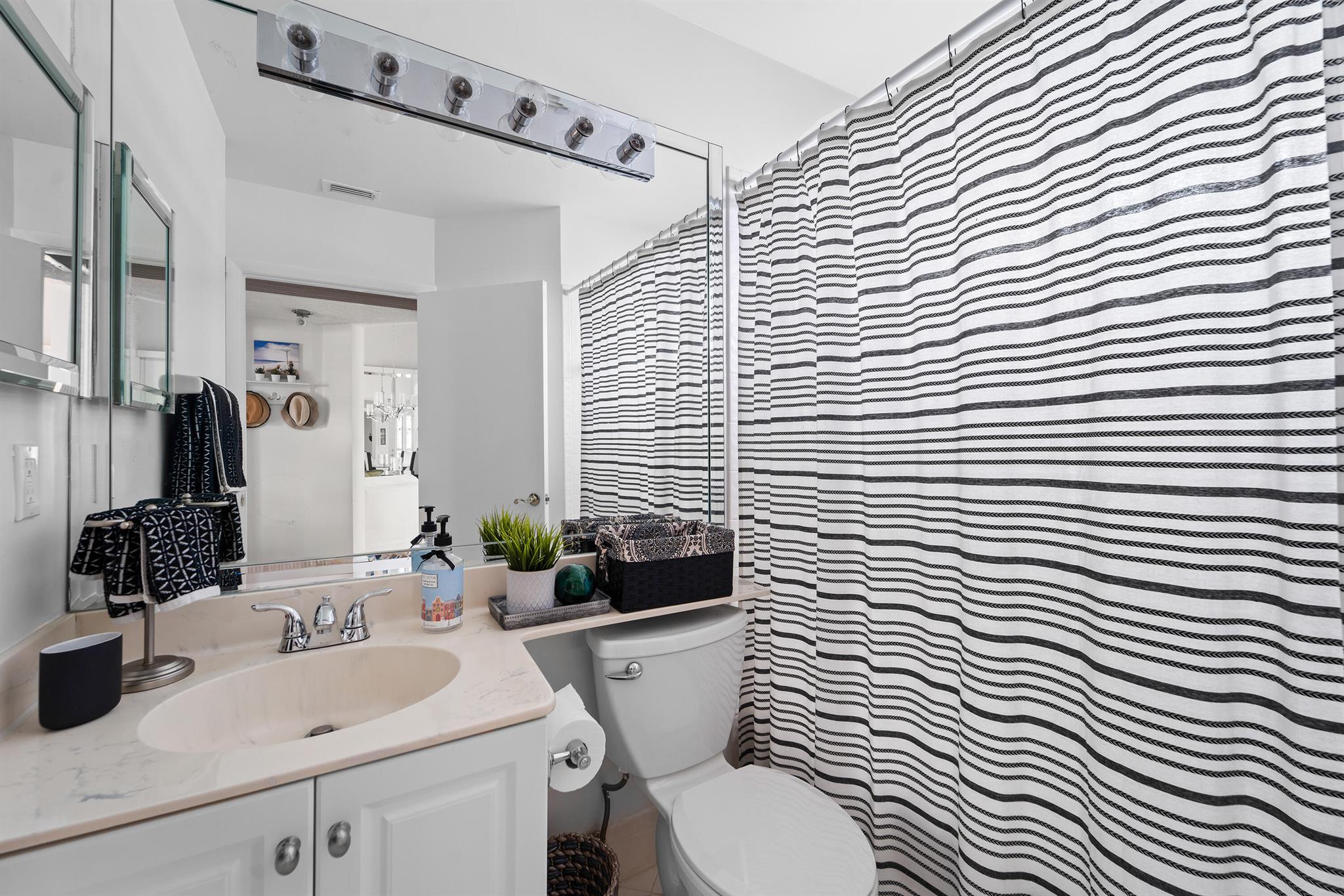 5415 Verona Dr #O Boynton Beach, FL 33437