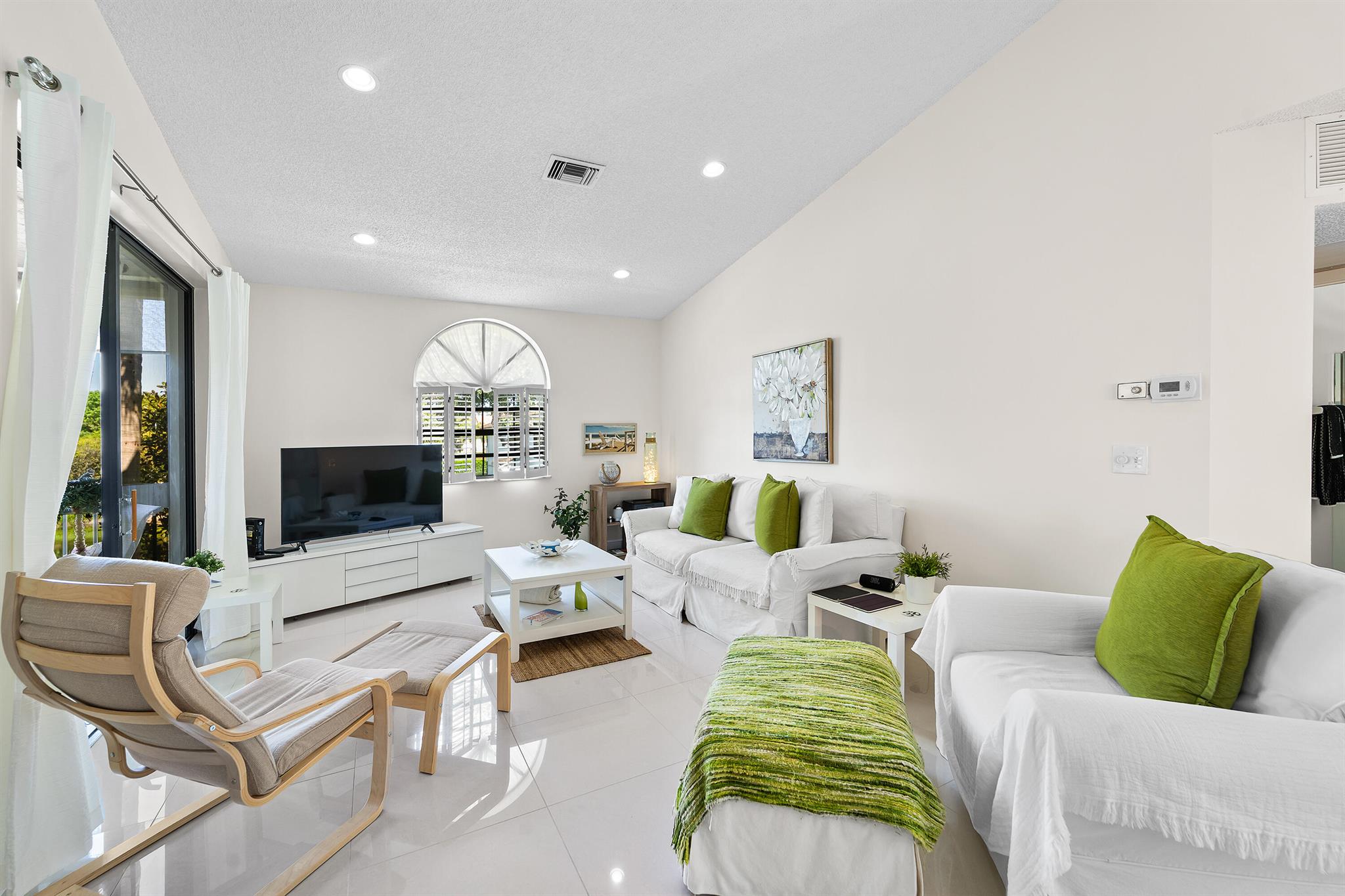 5415 Verona Dr #O Boynton Beach, FL 33437