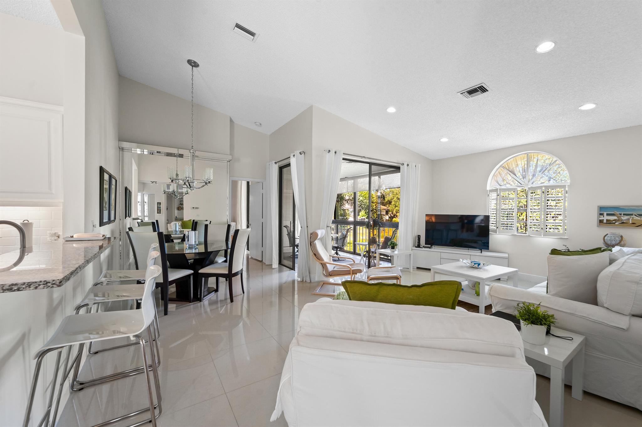 5415 Verona Dr #O Boynton Beach, FL 33437