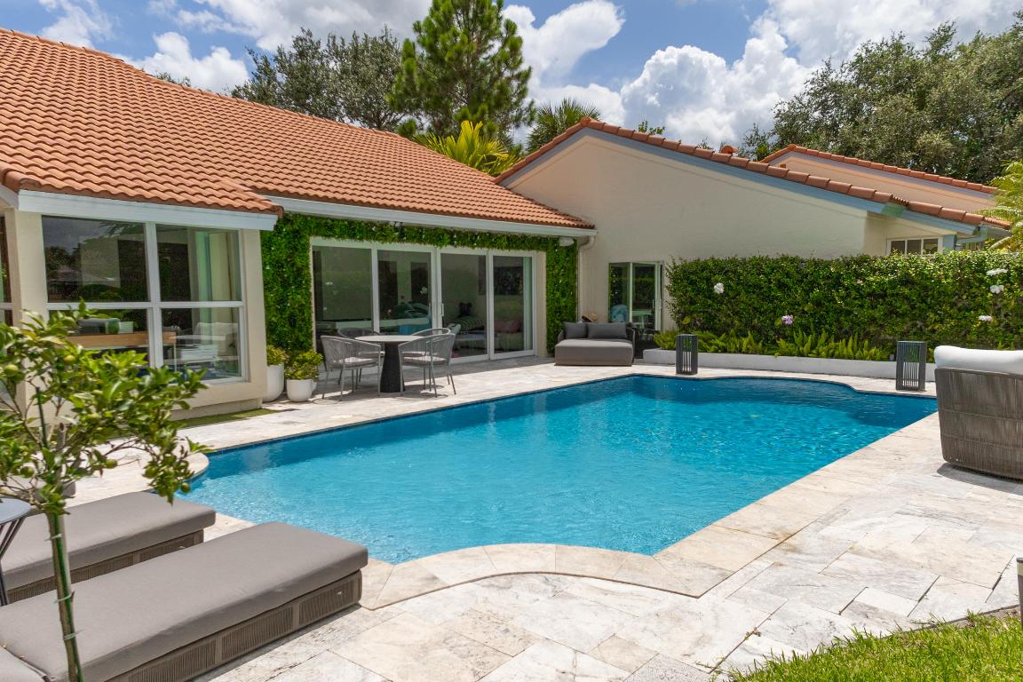 2291 Las Casitas Dr Wellington, FL 33414